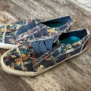 Blowfish Slip-on Canvas Shoes